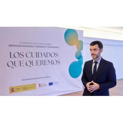 El ministro Bustinduy alaba la política de vivienda del Gobierno foral