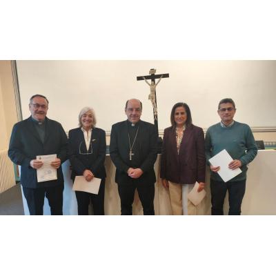 Los nuevos cargos diocesanos prestan juramento en un acto presidido por el arzobispo de Pamplona