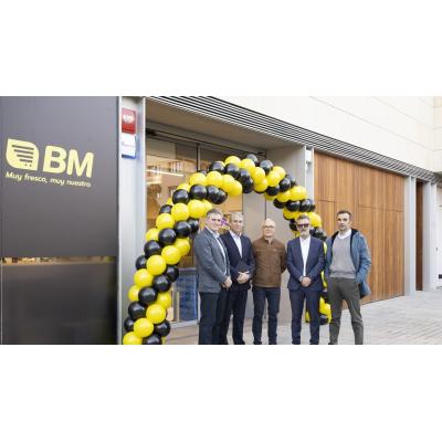 La apertura del supermercado BM pone fin a 5 años de obras en la plaza de Salesianos
