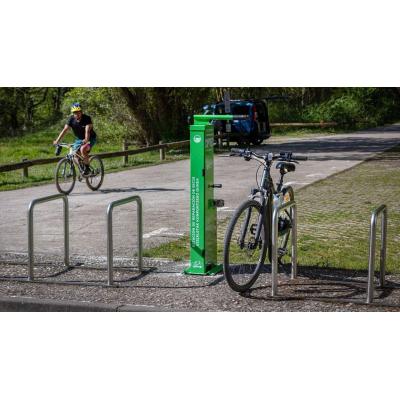 Así son las nuevas estaciones para arreglar bicicletas gratis que ya funcionan en la Comarca de Pamplona