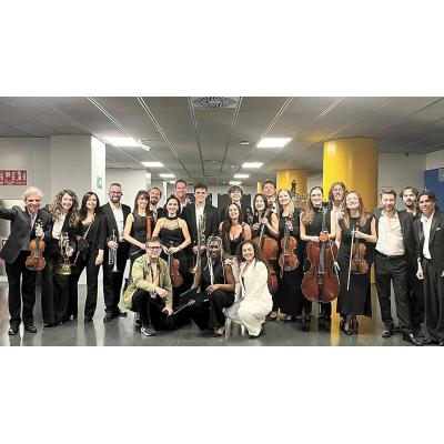 Un músico navarro con Rosalía
