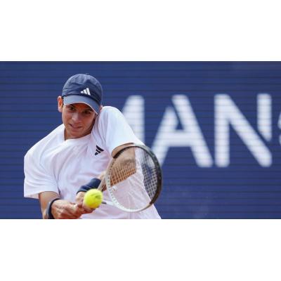 Fils despierta a Jódar del sueño barcelonés y jugará la final contra Rublev