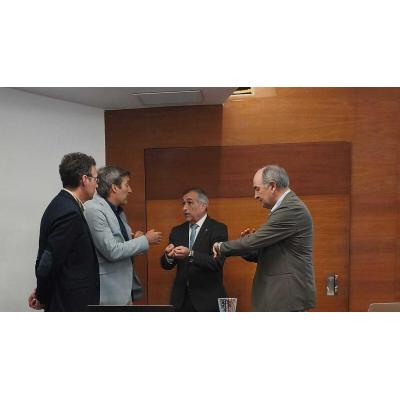 Óscar Chivite elude dar fechas para la licitación de las obras del Canal de Navarra a la Ribera