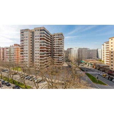El exclusivo piso de Pamplona que ha salido a la venta en una de sus avenidas más cotizadas