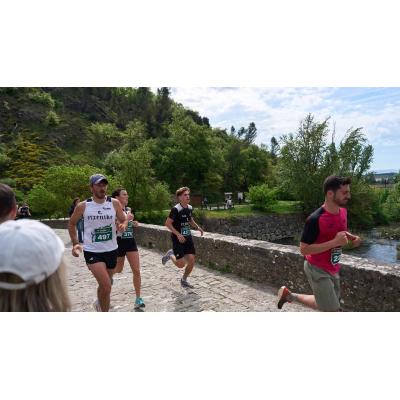 Markel Ciriza y Rebeca Miguelena, triunfos del club anfitrión en la XXXVI Carrera Popular Hiru Herri