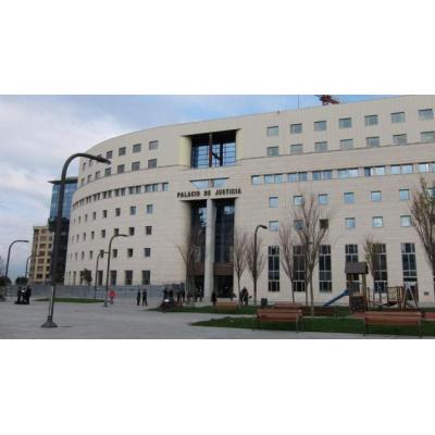Cuatro años de cárcel a un profesor por tocamientos a una alumna de 10 años en un colegio de Pamplona