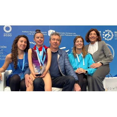 La navarra Nerea Díaz toca el cielo en Pamplona con una medalla de oro que emociona a toda su familia