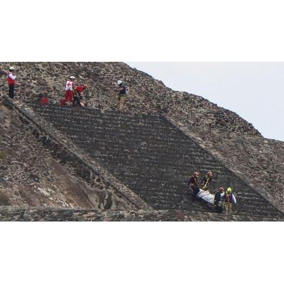Al menos dos muertos y 13 heridos extranjeros tras un tiroteo en la pirámide de Teotihuacán