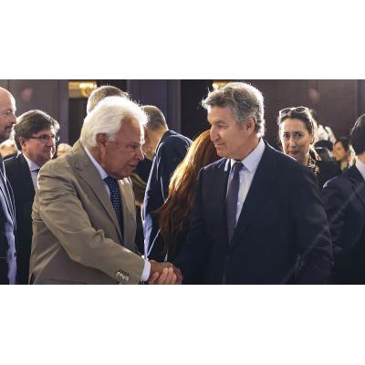 Feijóo y González hacen causa común con Machado en Madrid entre las críticas del Gobierno