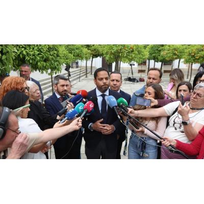 La "prioridad nacional" desata discrepancias entre PP y Vox: ¿Arraigo o españoles primero?