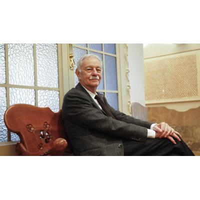 Eduardo Mendoza desbanca a Aramburu y Solla de lo más alto de los libros más vendidos en Navarra