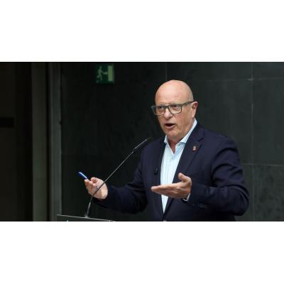 Gimeno anuncia que se mantendrá el número de aulas de 3 años en la red pública, tras el balance entre las que se suprimirán y las que se van a crear