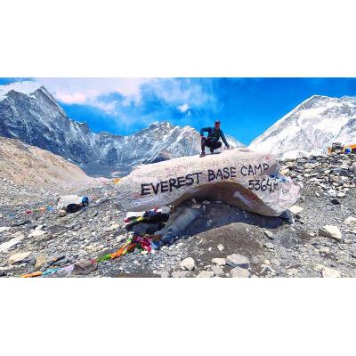 Arroyo se aclimata ya en el Everest