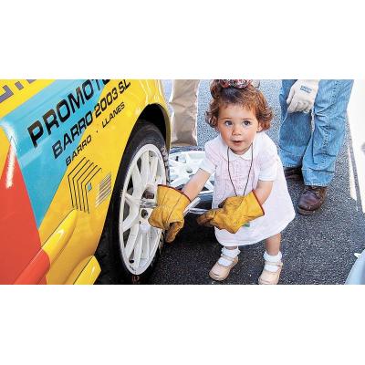 Marina, hija de Javier Azcona y alumna aventajada