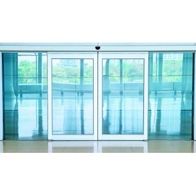 Indemnizada tras chocar contra la puerta de cristal de un supermercado que no se abrió