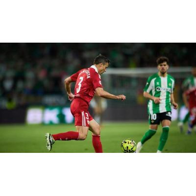 El calvario de Azpilicueta en el Sevilla: cinco lesiones y más de 100 días de baja