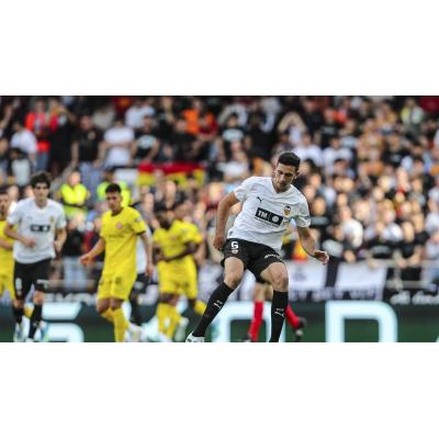 El Valencia respira y el Girona se mete en problemas