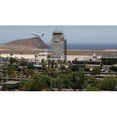 El aeropuerto de Tenerife Norte recupera la normalidad tras desalojarse la zona de embarque por un incendio