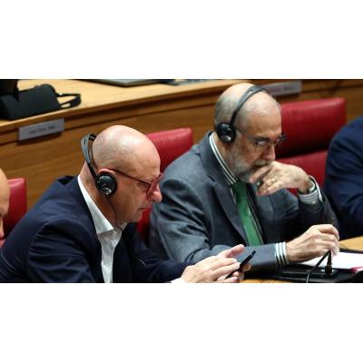 Llamas descontroladas en Salud y Educación