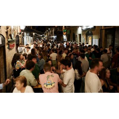 Abusa de una mujer en los baños de un bar de Pamplona y el acusado se enfrenta ahora a 8 años de prisión
