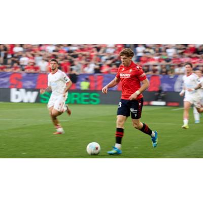 Víctor Muñoz se lesiona en Osasuna y podría perderse lo que resta de temporada con el equipo