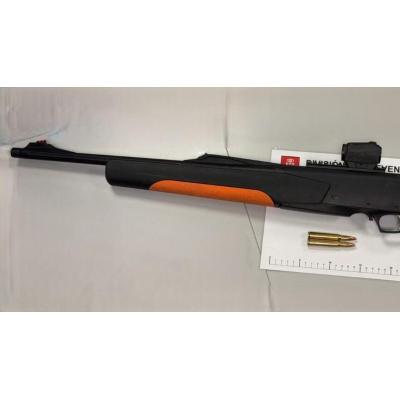 Un control de la Policía Foral en una zona rural de Navarra acaba con un rifle intervenido y denuncias por caza furtiva