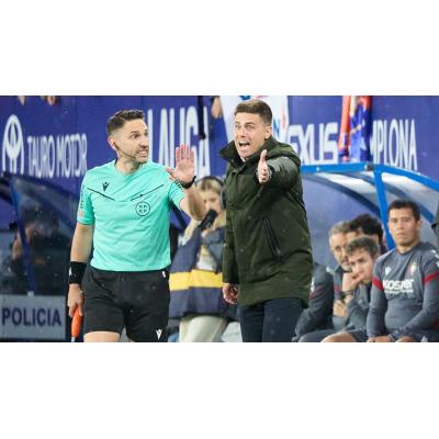 Lisci no se explica la derrota de Osasuna ante el Barcelona que les aleja de la zona europea