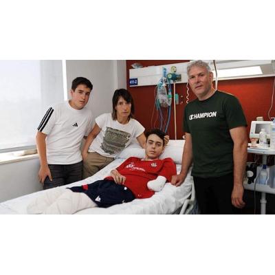 Recaudan fondos para ayudar a Gorka, el joven navarro de 17 años que ha perdido las dos piernas y un brazo tras una sepsis