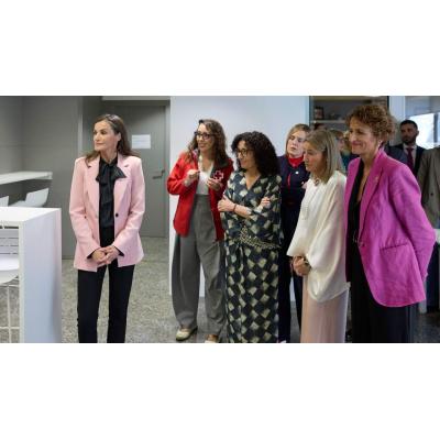 La Reina Letizia conquista Pamplona con la blazer de Zara que demuestra que repetir también es elegante