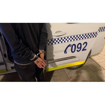Un policía fuera de servicio presencia un violento robo en Tudela y logra que detengan al ladrón