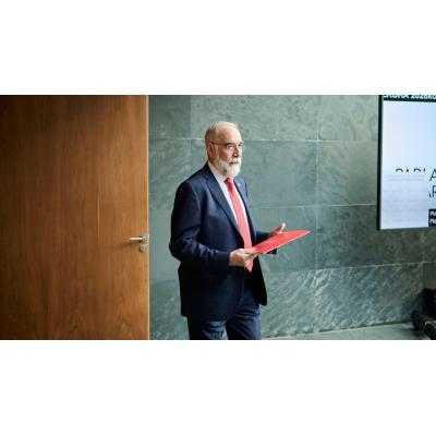 DIRECTO | La crisis de la sanidad en Navarra llega al Parlamento: UPN exige al consejero que pida disculpas