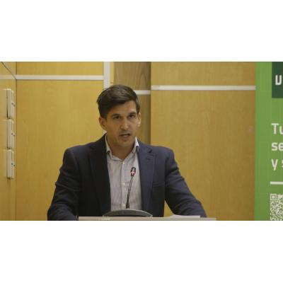 El estudiante que ha brillado en la UNED Pamplona lanza un mensaje sobre el valor de estudiar con "pausa y reflexión"