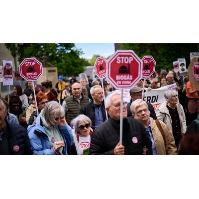 Los pueblos navarros alzan la voz contra las macroplantas de biogás y denuncian el trato desigual de Chivite
