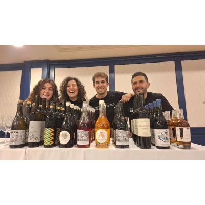 Un pueblo de Navarra de 400 habitantes lleva sus vinos a Bilbao y sorprende a medio centenar de sumilleres