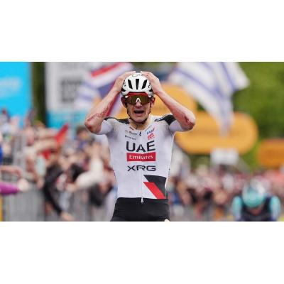 El navarro que ha ganado su primera etapa en el Giro de Italia tras sufrir una caída y equivocarse de ruta