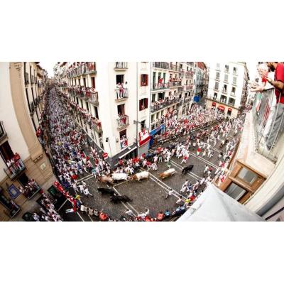 La alcaldesa que reta a San Fermín al presumir de sus encierros: “Pamplona va a quedar en segundo lugar”