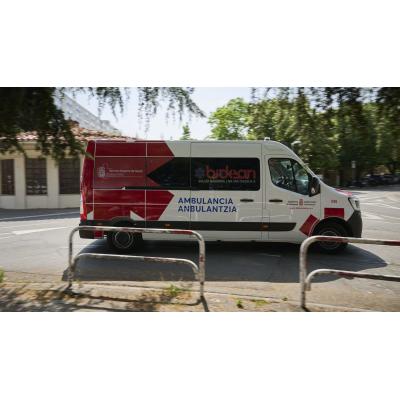 Un coche choca contra un autobús en una localidad de Navarra y deja heridos a un niño y una mujer mayor