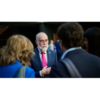 El departamento de Salud del Gobierno de Chivite sobre el pago de servicios sin contrato en vigor: "Es complejo"