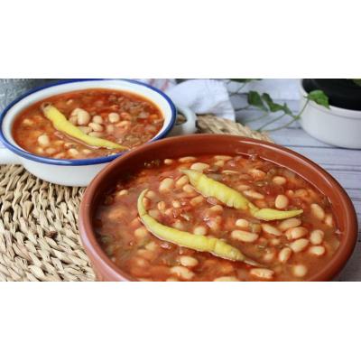 La comida popular con pochas y carne a 10 euros que organiza un pueblo de Navarra de 47 habitantes