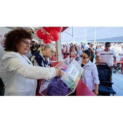 La tradicional Tómbola de Cáritas abre en Pamplona con más boletos que nunca y fuera del Paseo Sarasate por las obras