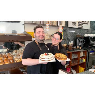 La pareja que se lanza a la aventura de abrir una pastelería muy cerca de Pamplona: “Es nuestro sueño”