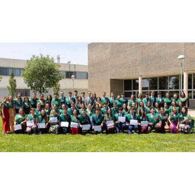 Orgullo en la Ribera: 59 estudiantes se gradúan en Fisioterapia en el Campus de la UPNA en Tudela