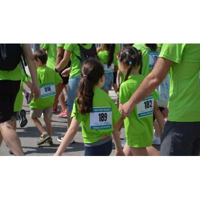 Deporte, zumba y solidaridad en Pamplona: la carrera que ha unido a 400 personas