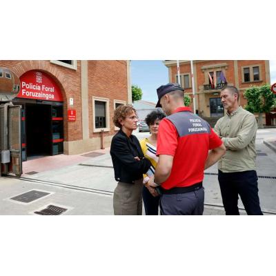 El gesto de Chivite con la Policía Foral tras el accidente mortal que ha conmocionado a Navarra: "Es un shock"