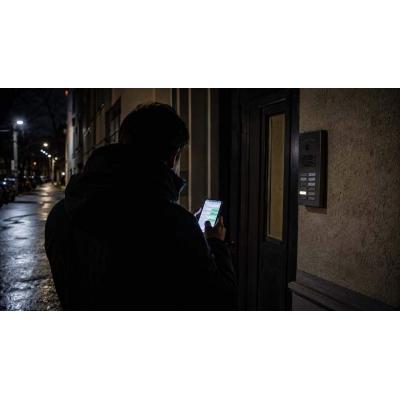 La orden judicial que no frenó a un hombre en Pamplona: WhatsApps y visitas a la vivienda de su expareja