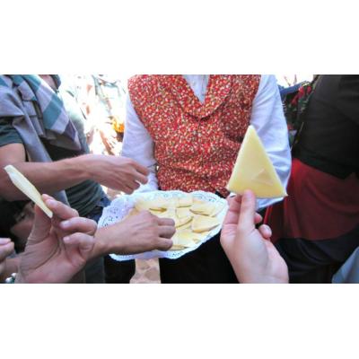 El pueblo de Navarra que convierte este fin de semana su queso más famoso en una fiesta con migas, cordero y pastores