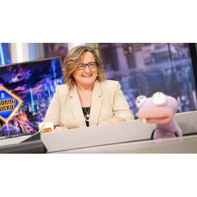 La periodista navarra de El Hormiguero que se ha lanzado a contar los episodios más locos de la historia