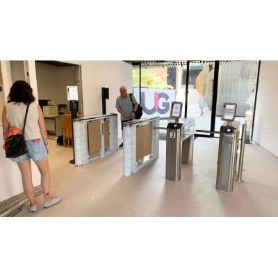 El club de Pamplona que inaugura el nuevo acceso principal a sus instalaciones deportivas