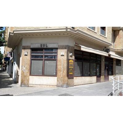 El sorprendente y repentino cierre de un bar histórico en una de las esquinas más conocidas de Pamplona