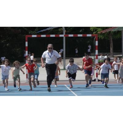 Niños de Primaria de un colegio de Pamplona reciben un prestigioso premio por ayudar al barrio y proteger el planeta